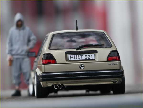 1:18 VW Golf II CL Bauj.1988 Beige Metallic + Metall Modell + OVP